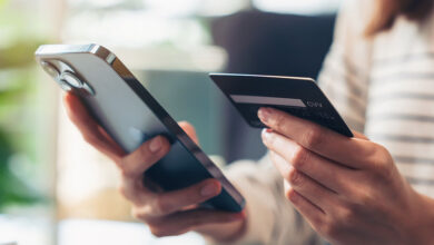 Ticari kredi kartiyla taksitli telefon alinir mi 390x220 - Ticari Kredi Kartıyla Taksitli Telefon Alınır mı?