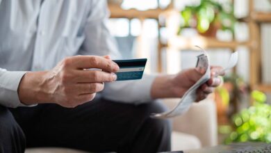 Borc Kapatma Kredisi Nedir Nasil Alinir 390x220 - Borç Kapatma Kredisi Nedir? Nasıl Alınır?